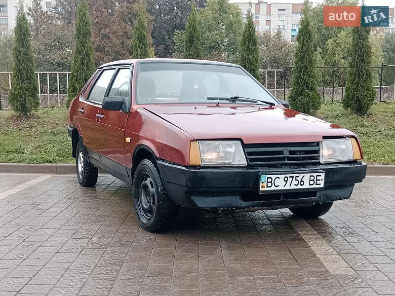 Седан ВАЗ / Lada 21099 1998 в Дрогобыче