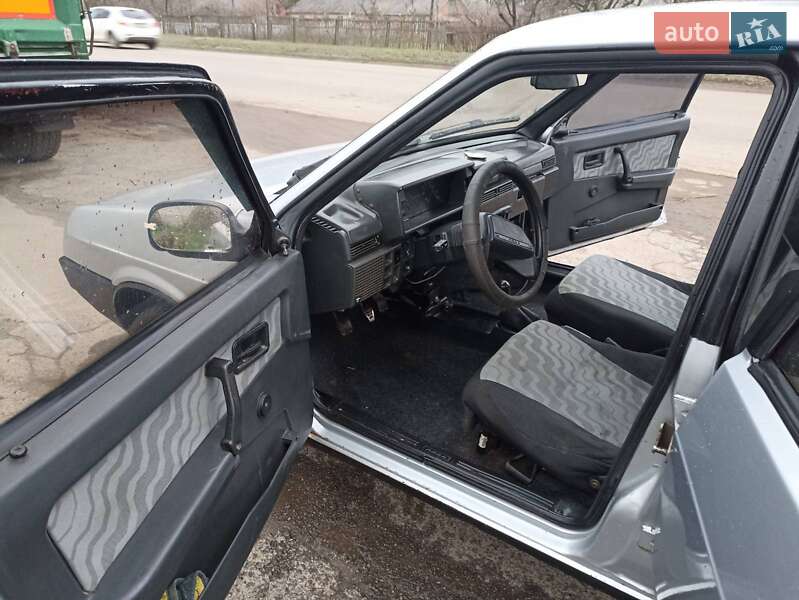 Седан ВАЗ / Lada 21099 2003 в Немирові