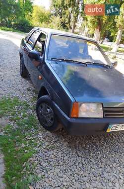 Седан ВАЗ 21099 2004 в Старой Жадовой