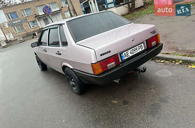 Седан ВАЗ 21099 2000 в Кривом Роге