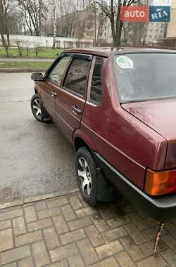 Седан ВАЗ 21099 2006 в Черкасах