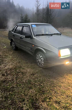 Седан ВАЗ 21099 2003 в Стрые