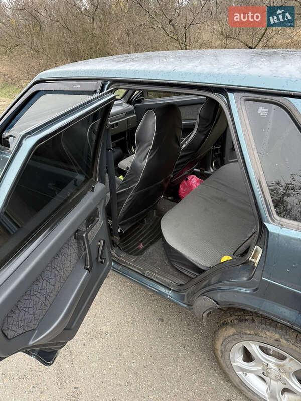 Седан ВАЗ / Lada 21099 2005 в Вилкове