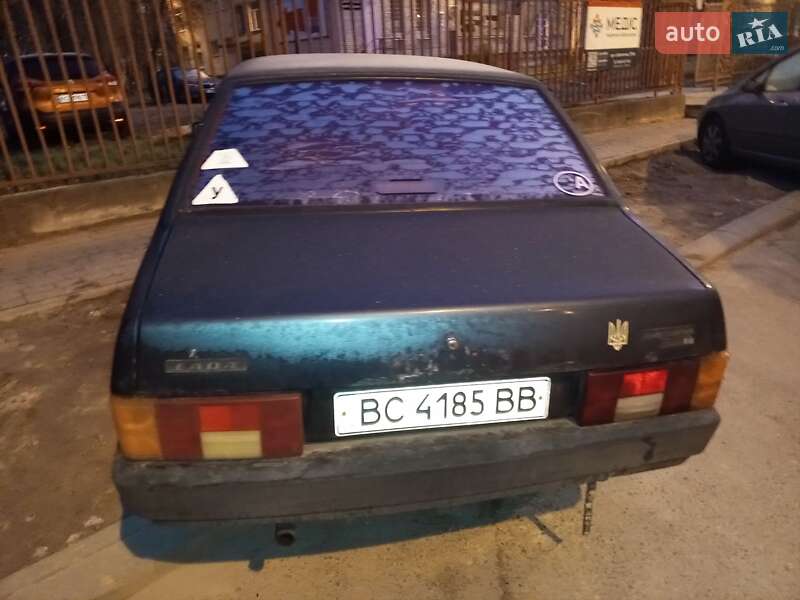 Седан ВАЗ / Lada 21099 2004 в Львове