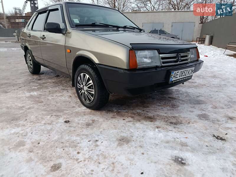 Седан ВАЗ / Lada 21099 2001 в Кривому Розі