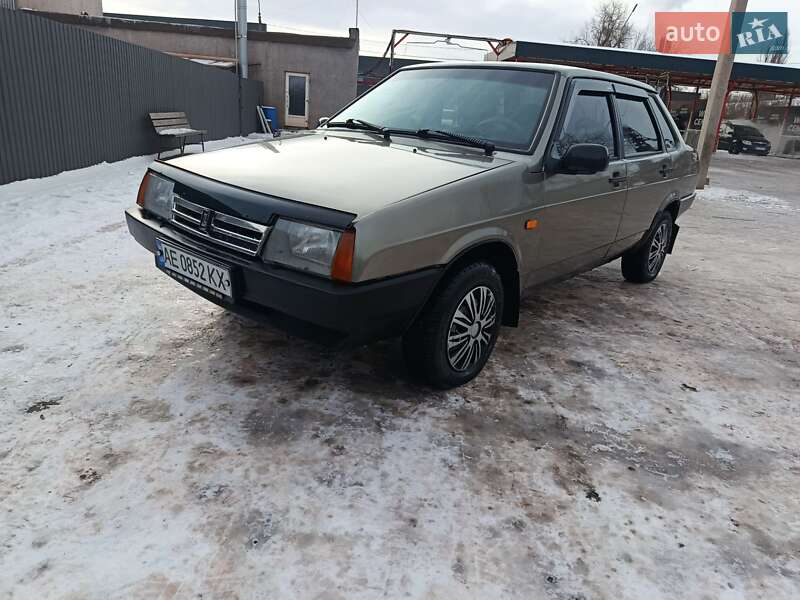 Седан ВАЗ / Lada 21099 2001 в Кривому Розі