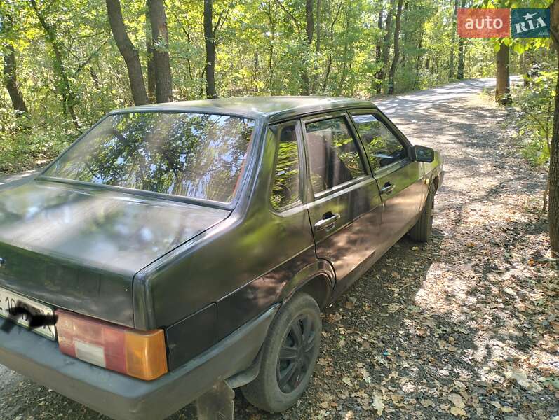 Седан ВАЗ / Lada 21099 2006 в Новомосковске