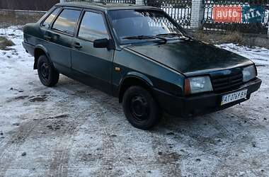 Седан ВАЗ 21099 2002 в Долине