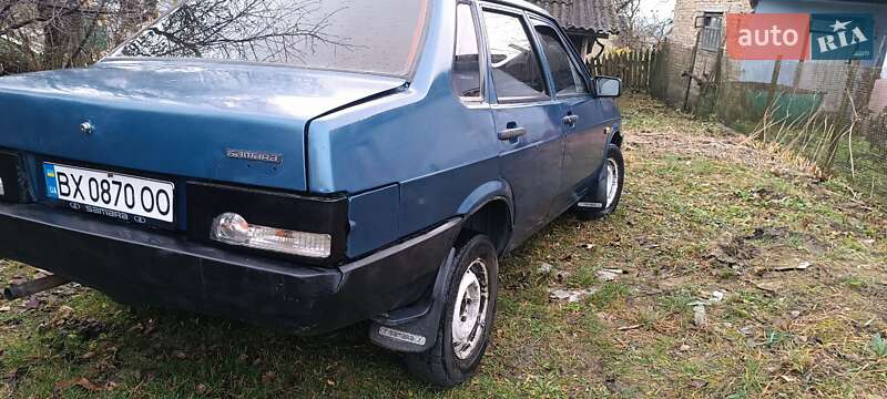 Седан ВАЗ / Lada 21099 2001 в Остроге