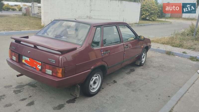 Седан ВАЗ / Lada 21099 2004 в Нетешине