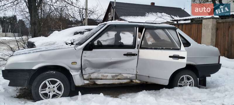 Седан ВАЗ / Lada 21099 2005 в Дмитровке