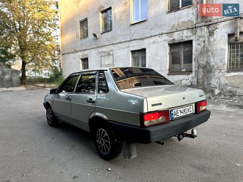 Седан ВАЗ / Lada 21099 2006 в Кривом Роге