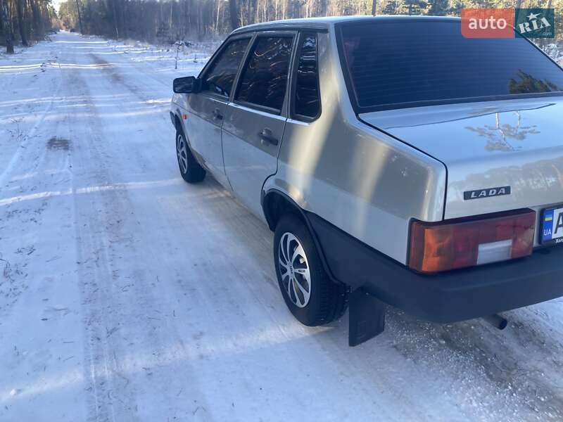 Седан ВАЗ / Lada 21099 2006 в Житомире