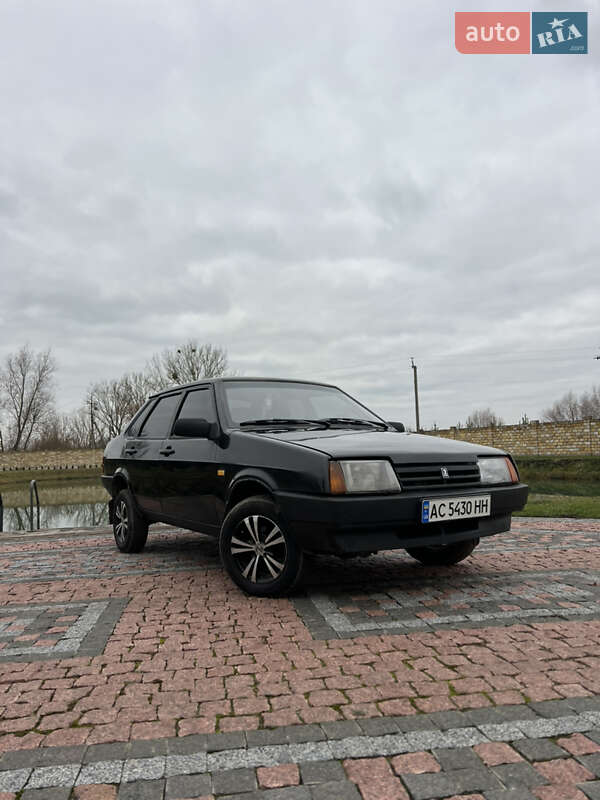 Седан ВАЗ / Lada 21099 2005 в Нововолынске