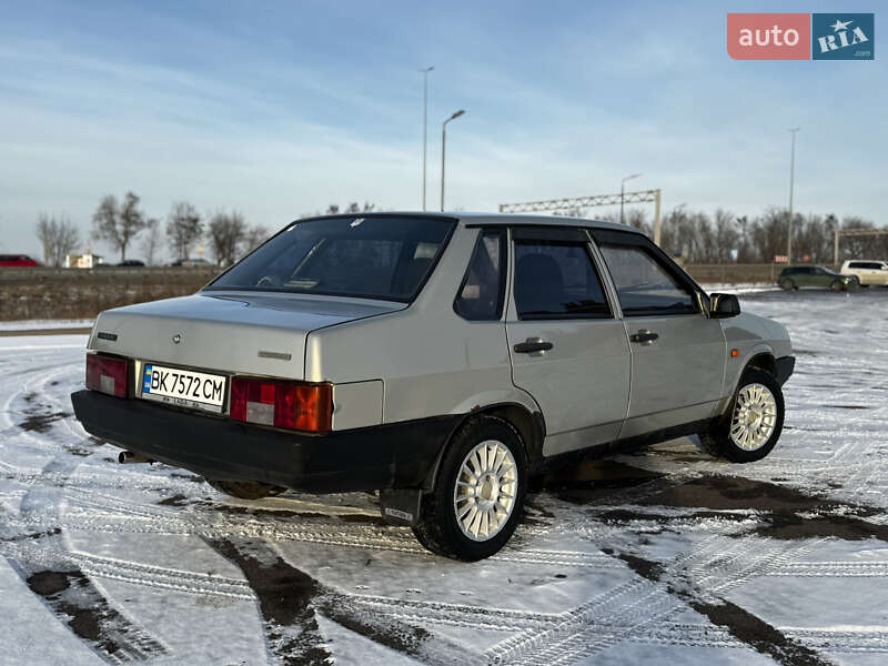 Седан ВАЗ / Lada 21099 2007 в Ровно фото 7 Седан ВАЗ / Lada 21099 2007 в Ровно
