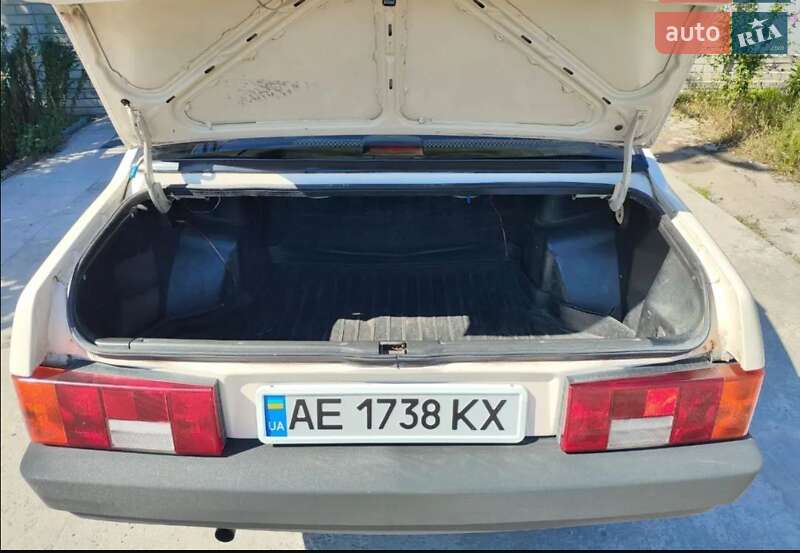 Седан ВАЗ / Lada 21099 1993 в Днепре