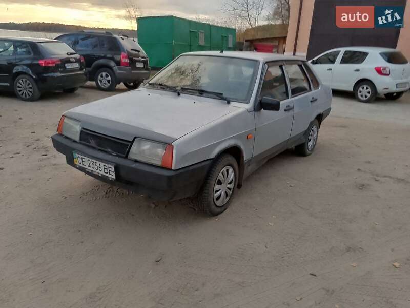 Седан ВАЗ / Lada 21099 2004 в Черновцах