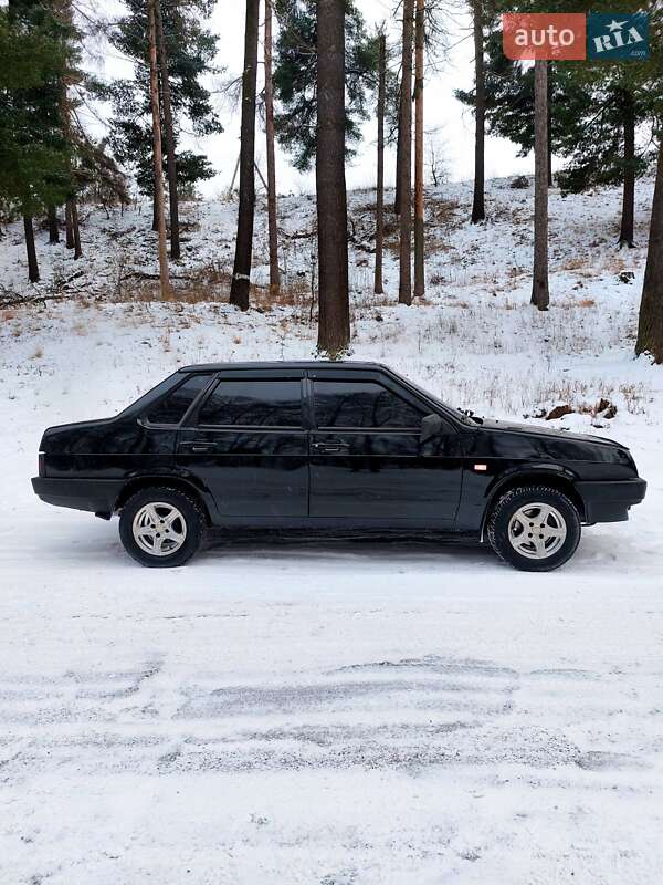 Седан ВАЗ / Lada 21099 2008 в Тростянце