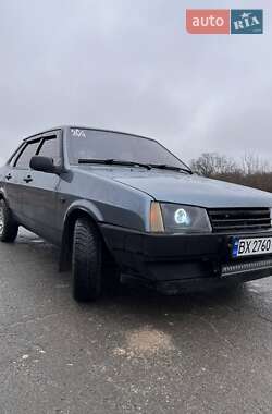 Седан ВАЗ 21099 2001 в Волочиске