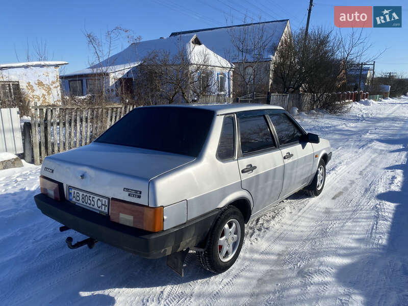 Седан ВАЗ / Lada 21099 2001 в Калиновке фото 3 Седан ВАЗ / Lada 21099 2001 в Калиновке