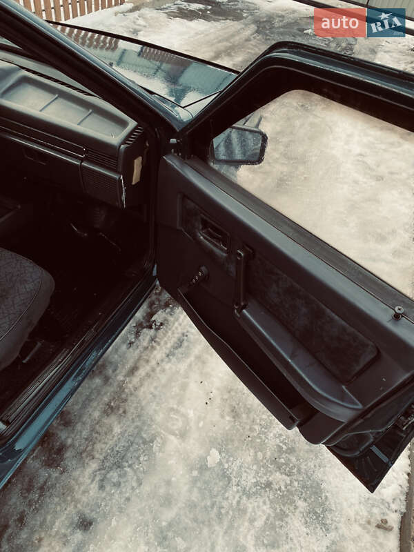 Седан ВАЗ / Lada 21099 2004 в Каменец-Подольском