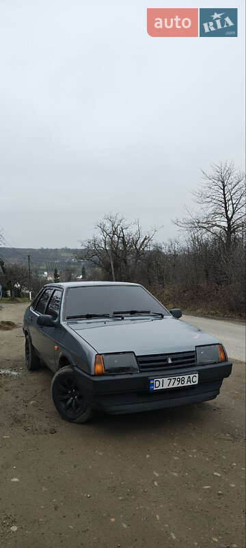 Седан ВАЗ / Lada 21099 2005 в Черновцах