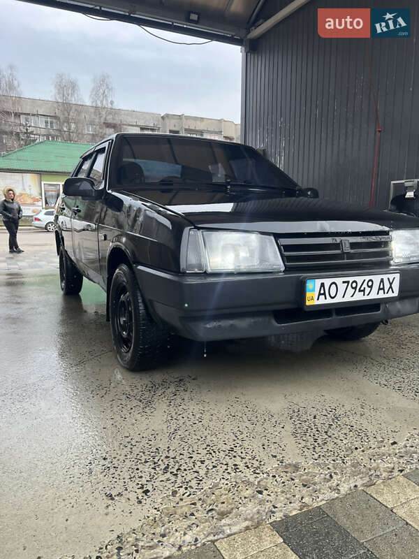 Седан ВАЗ / Lada 21099 2007 в Сваляве