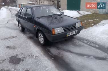 Седан ВАЗ 21099 2007 в Сарнах