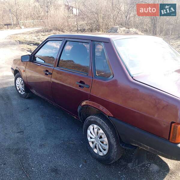 Седан ВАЗ / Lada 21099 2005 в Воловце