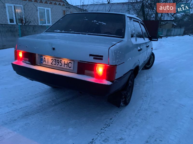 Седан ВАЗ / Lada 21099 2002 в Умани