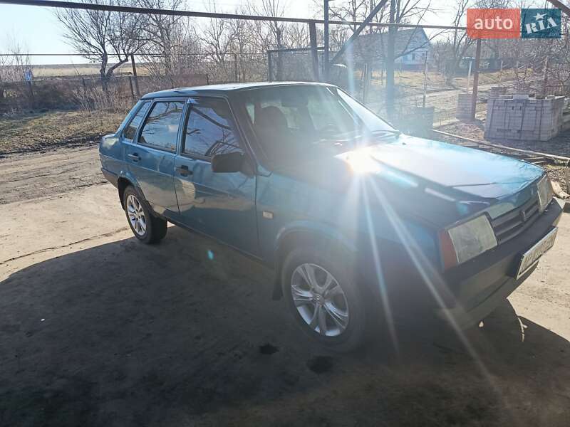 Седан ВАЗ / Lada 21099 2001 в Запорожье
