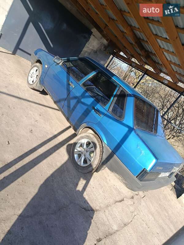 Седан ВАЗ / Lada 21099 2001 в Запорожье