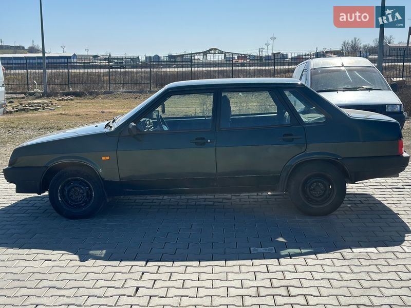 Седан ВАЗ / Lada 21099 2002 в Одессе
