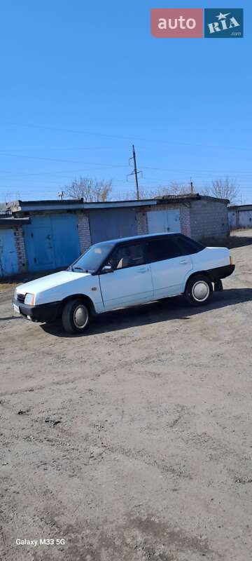 Седан ВАЗ / Lada 21099 1994 в Горишних Плавнях