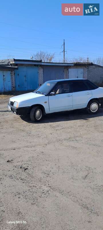 Седан ВАЗ / Lada 21099 1994 в Горишних Плавнях