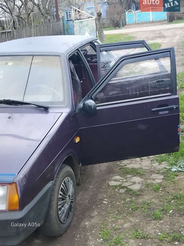 Седан ВАЗ / Lada 21099 1998 в Днепре