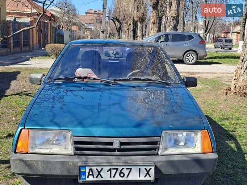 Седан ВАЗ / Lada 21099 1999 в Харькове