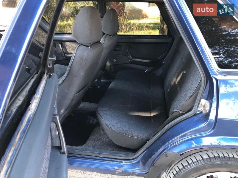 Седан ВАЗ / Lada 21099 2005 в Товсте