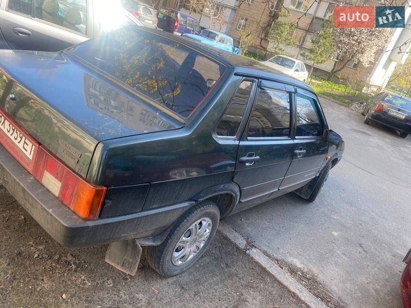 Седан ВАЗ / Lada 21099 2002 в Киеве