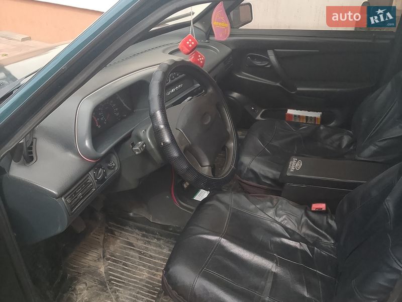 Седан ВАЗ / Lada 21099 2004 в Сумах