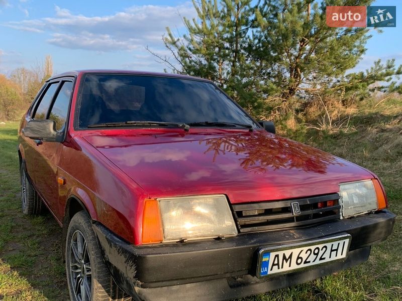 Седан ВАЗ / Lada 21099 2004 в Коростишеві