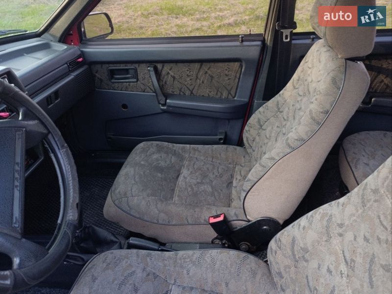 Седан ВАЗ / Lada 21099 2004 в Коростишеві