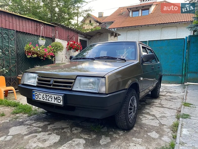 ВАЗ / Lada 21099