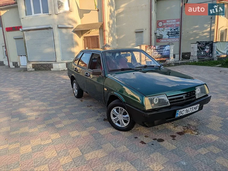 ВАЗ / Lada 21099