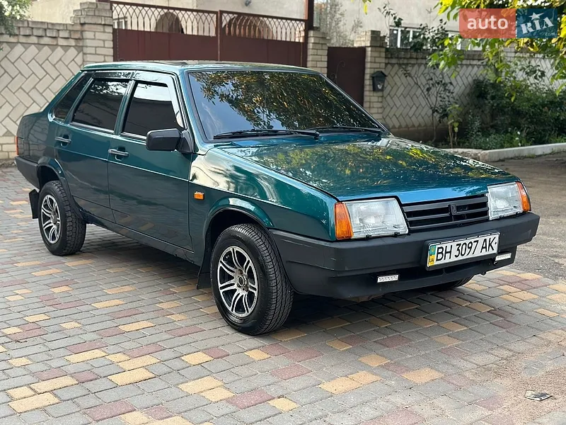 ВАЗ / Lada 21099