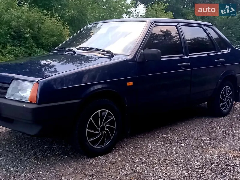 ВАЗ / Lada 21099