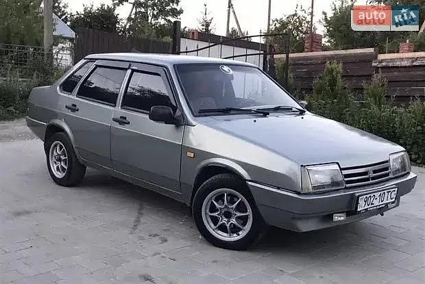 ВАЗ / Lada 21099