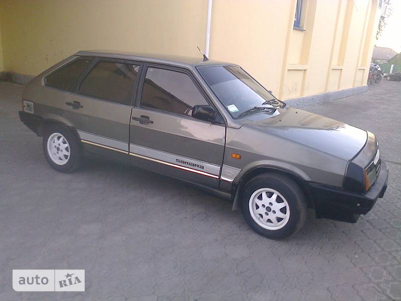 Хэтчбек ВАЗ 2109 1993 в 