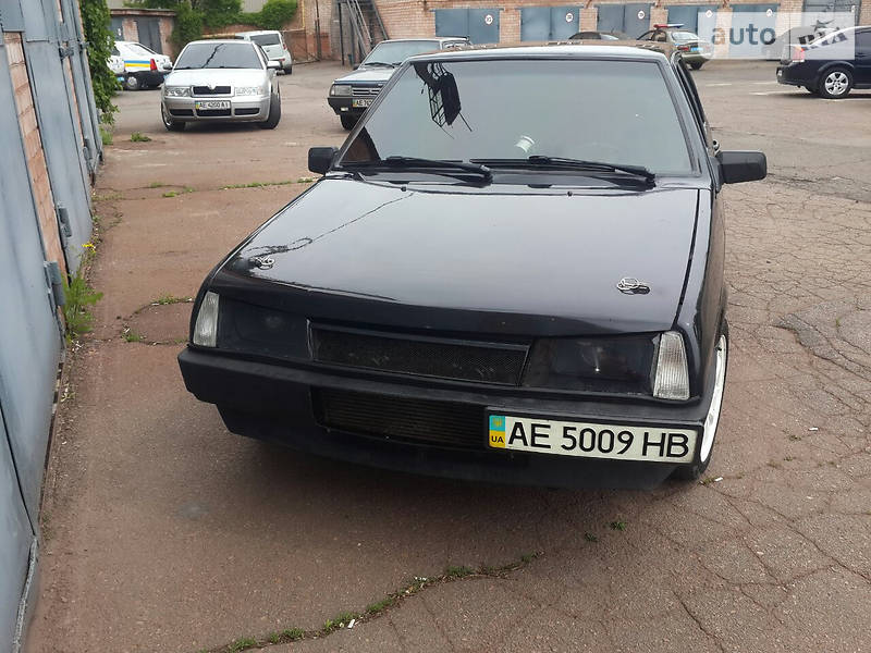 Седан ВАЗ / Lada 2109 1987 в Кривом Роге