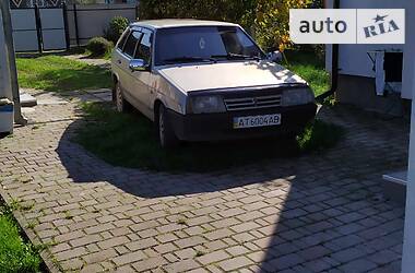 Хэтчбек ВАЗ / Lada 2109 2002 в Ивано-Франковске